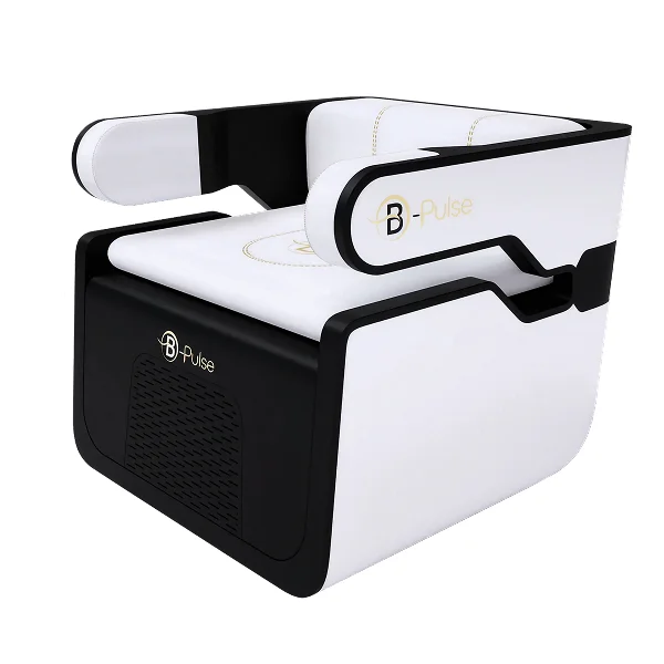 Chaise B-Pulse blanche et noire avec un siège noir, élégante et moderne.